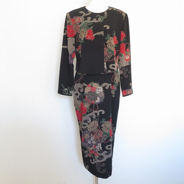 詩仙堂のワンピースを出張買取ご利用のお客様より買取しました