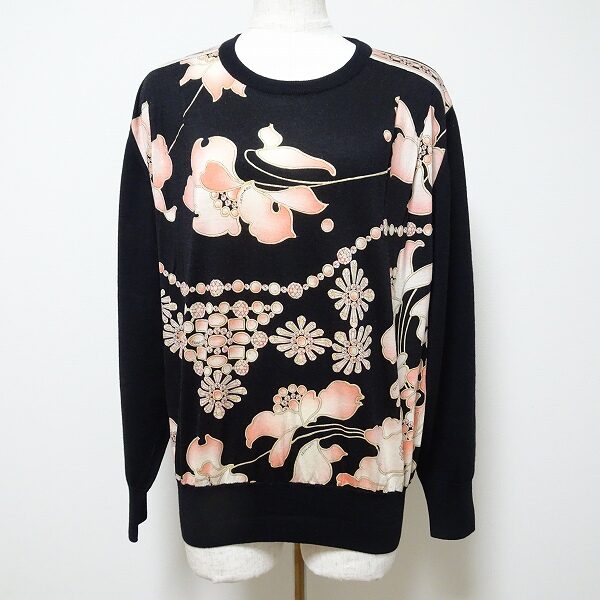 レオナールのニットを買取しました！やんわりピンクの柄が綺麗