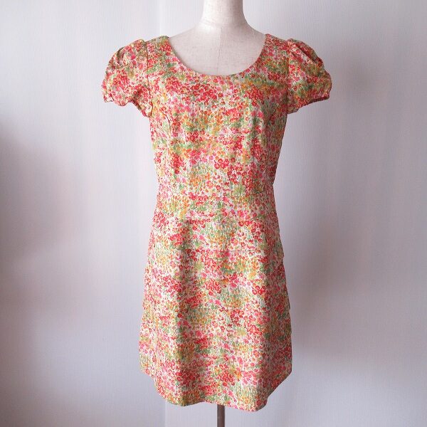 ミニマムな雰囲気が可愛い 伊太利屋のワンピースを買取しました