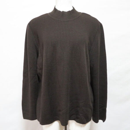 首元までしっかりある！レリアンのニットを買取しました