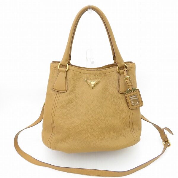 プラダのショルダーバッグを出張買取ご利用のお客様より買取しました