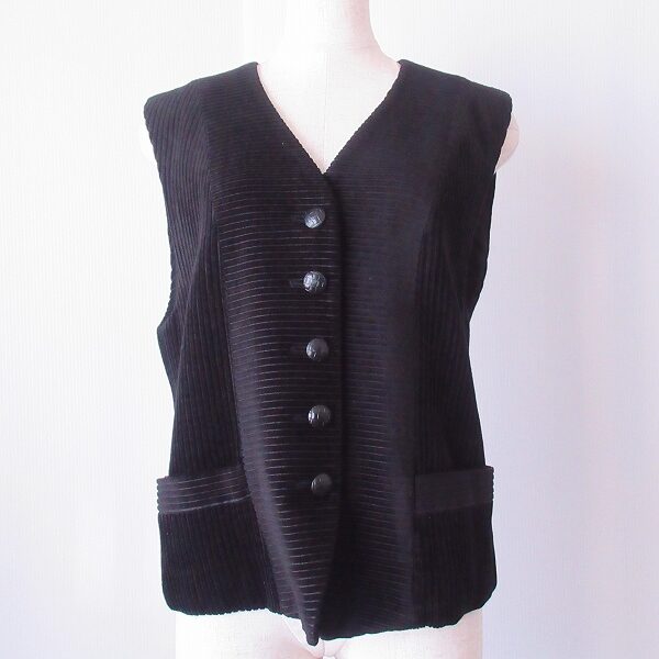 まとまりあるデザイン レリアンのベストを買取しました