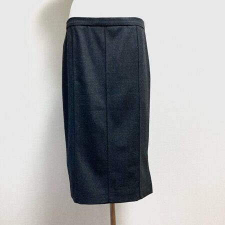 エスカーダのスカートを出張買取ご利用のお客様より買取しました