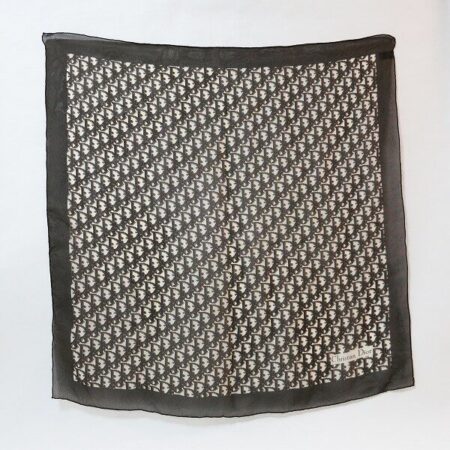 【クリスチャンディオール スカーフ】買取しました|シックでクールな女性になるにはぴったり