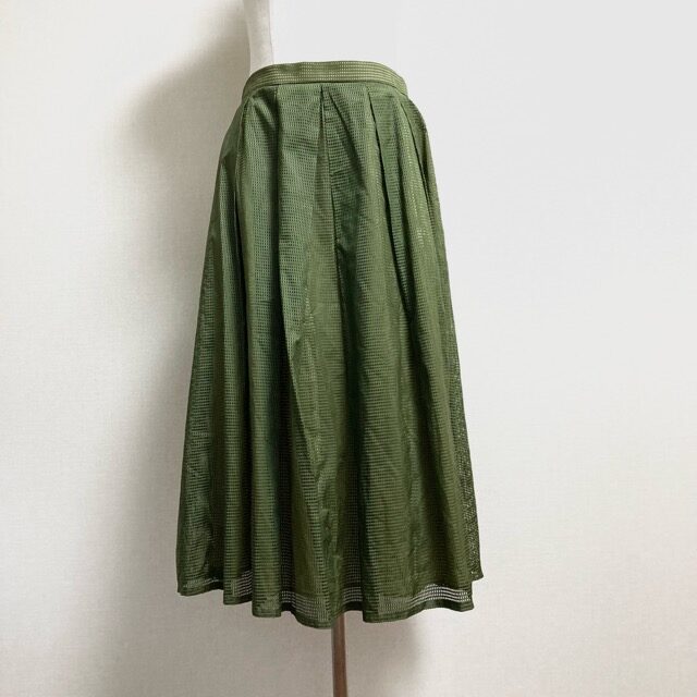 シビラのスカートを買取しました｜カーキ×プリーツがシックで可愛い