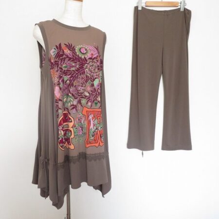 中心がにぎやかで楽しい トクコのセットアップを買取しました