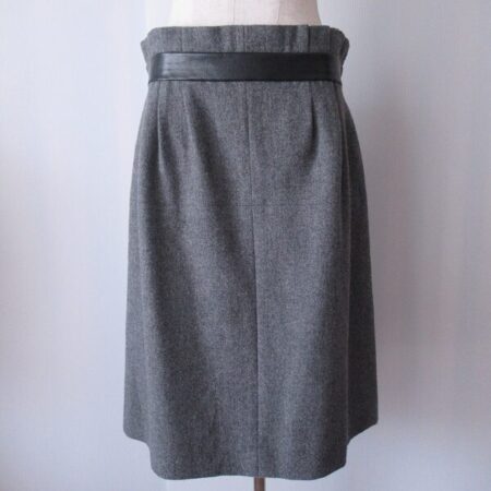 レザー調でかっこいい ユキトリイのスカートを買取しました