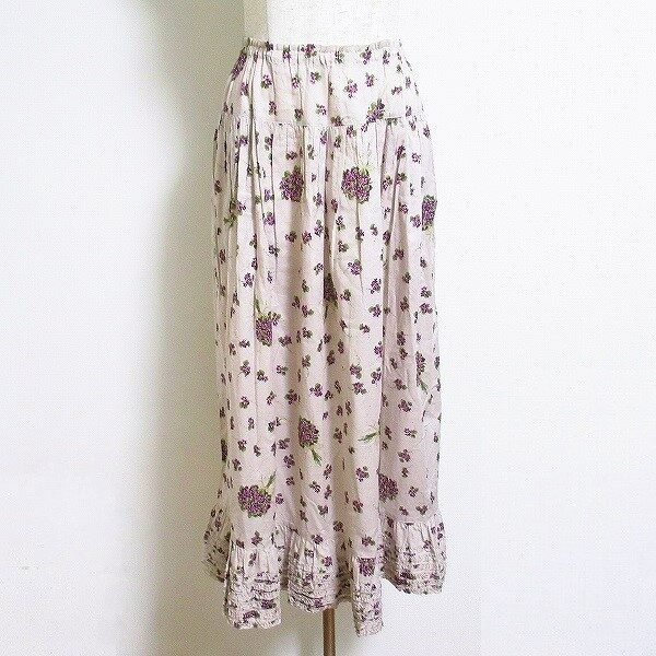 ピンクに花柄のキュートなロングスカートを買取！ワンダフルワールド