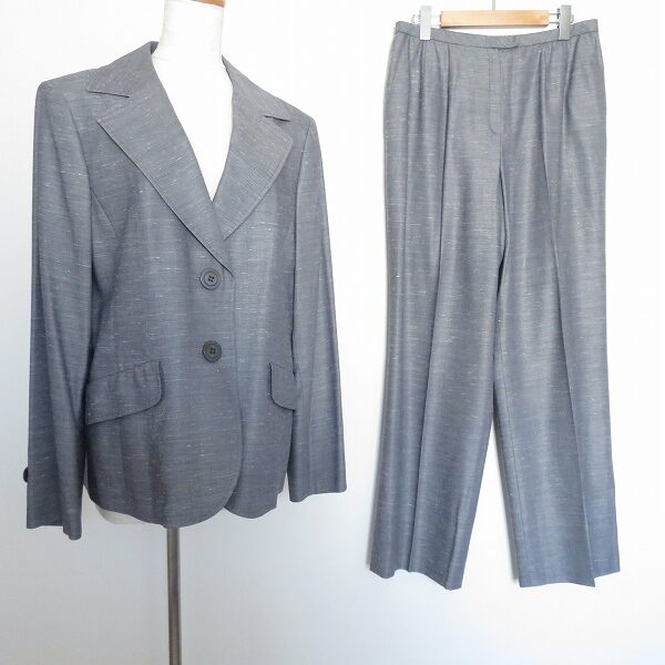 シルクの綺麗さが際立つ レリアンのパンツスーツを買取しました