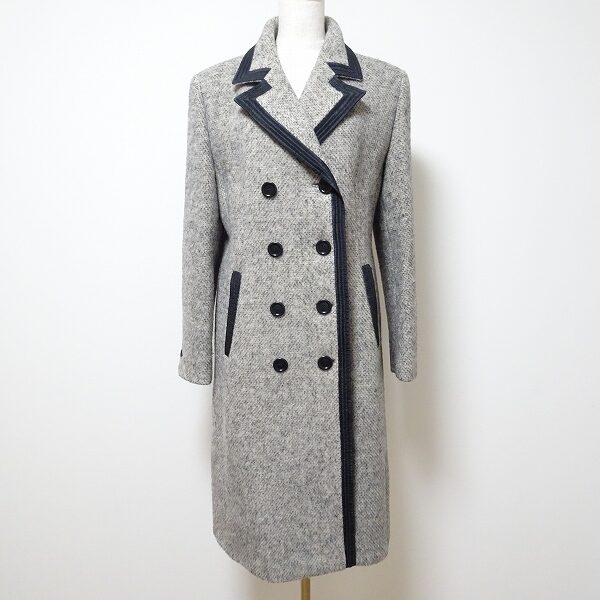 マックスマーラのコートを買取しました！パイピングがきっちり感を連れてくる