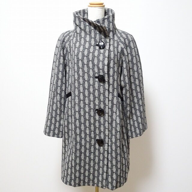 エレガントさに魅了 ヒロココシノのコートを買取しました