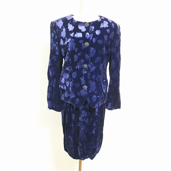 色使いも綺麗 伊太利屋のスカートスーツ！出張買取しました