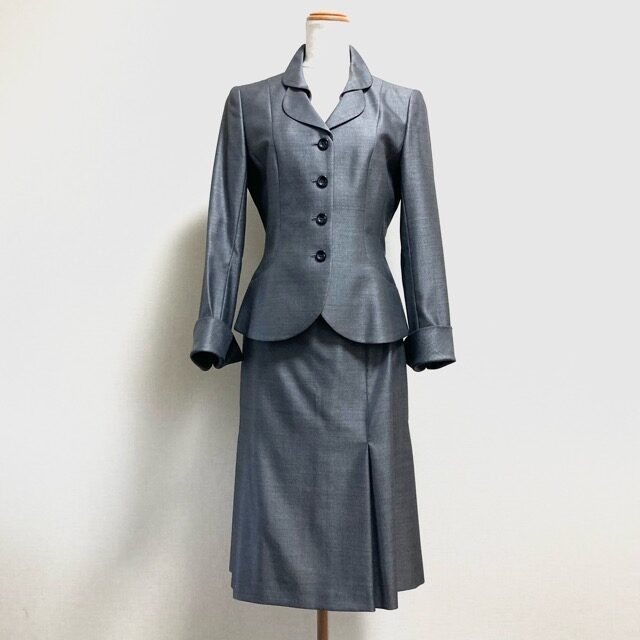 光沢×締まったデザインが素敵なレリアンのセットアップを買取しました