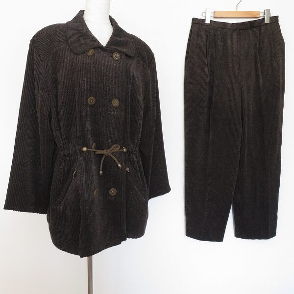 程よくワイドなレリアンのパンツスーツを買取しました