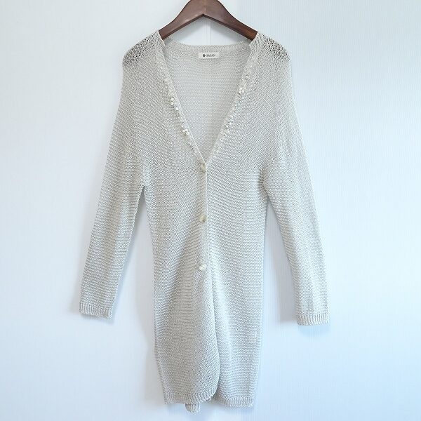 アトリエサガンのカーディガンを買取しました!シースルーと花モチーフが可愛い