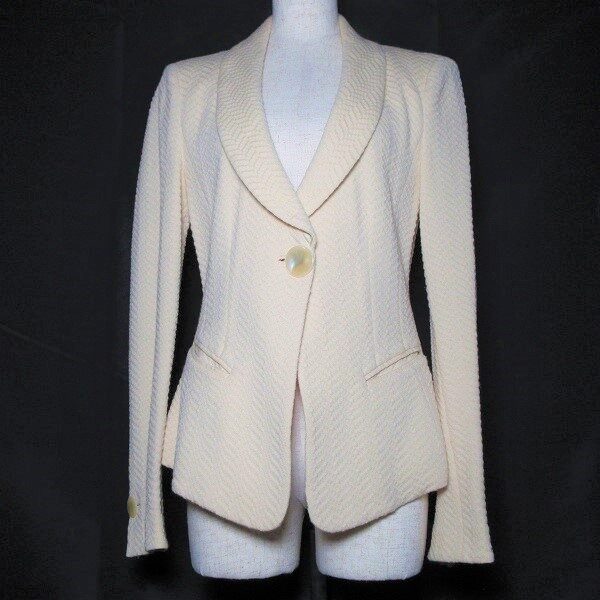 綺麗なベージュに癒される アルマーニコレツィオーニのジャケットを買取しました