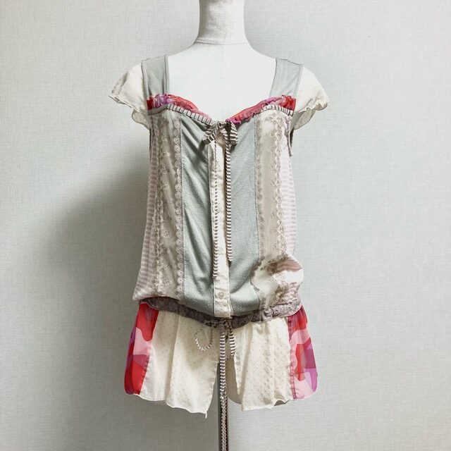 ベージュとピンクの相性バッチリ アルベロベロのカットソーを買取しました