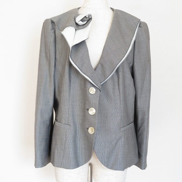 アルマーニコレツィオーニのジャケットを買取しました！白×グレーのさわやかさが魅力的