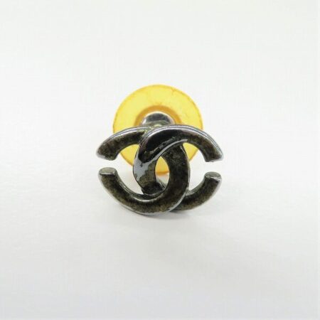 シャネルのピアスを買取しました！片耳でシンプルなおしゃれを