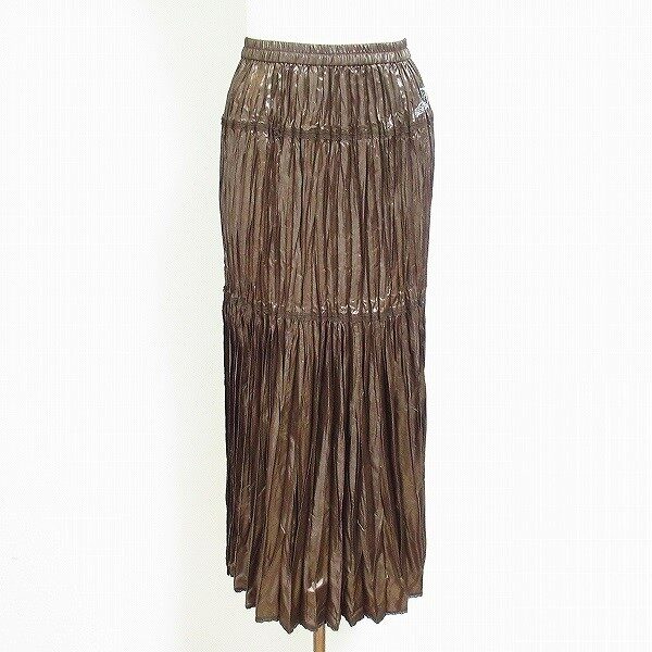 綺麗×煌びやかさを感じられる 伊太利屋のスカートを買取しました