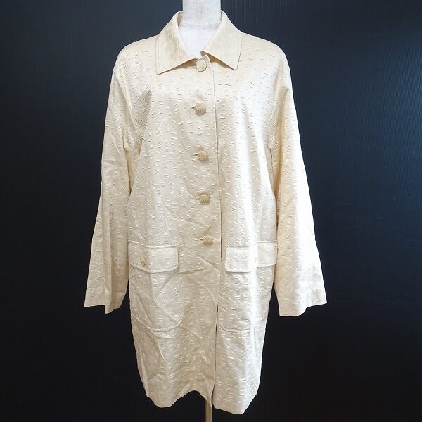 アイボリーの綺麗さ発揮 レリアンのコートを買取しました