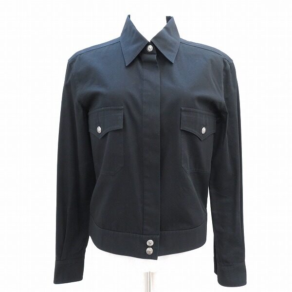 見るだけでシャキッと気合が入る シャネルのシャツを買取しました