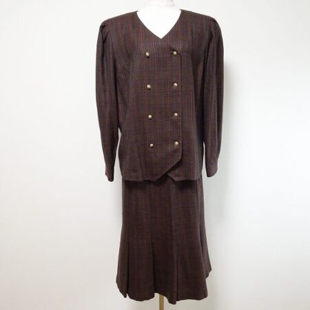 レトロな茶色に惹かれる レリアンのスカートスーツを買取しました