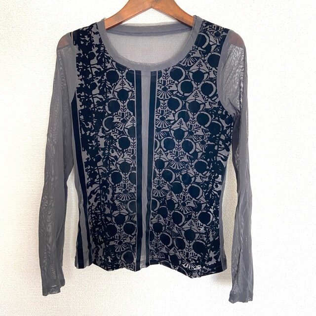 ちょっとしたシースルーがおしゃれ コーザノストラのカットソーを買取しました