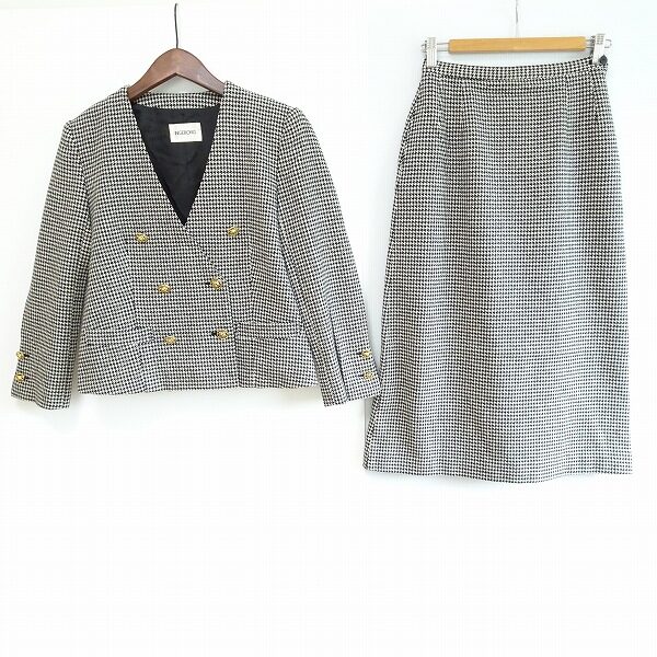 千鳥格子とカッコ可愛い雰囲気に魅了 インゲボルグのスカートスーツを買取しました