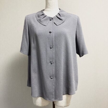 襟も可愛らしい レリアンのカットソーを買取しました