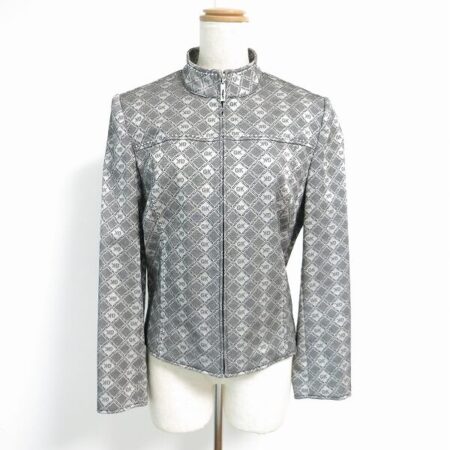 伊太利屋のジャケットを買取しました｜綺麗デザインとグレーのハーモニー