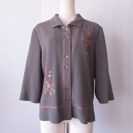 清楚な雰囲気×花柄がいい 三年坂のブラウスを買取しました