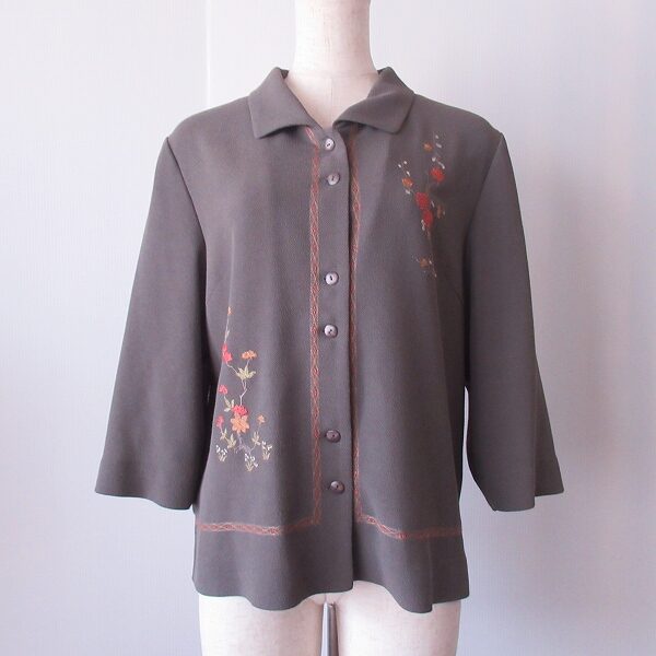 清楚な雰囲気×花柄がいい 三年坂のブラウスを買取しました