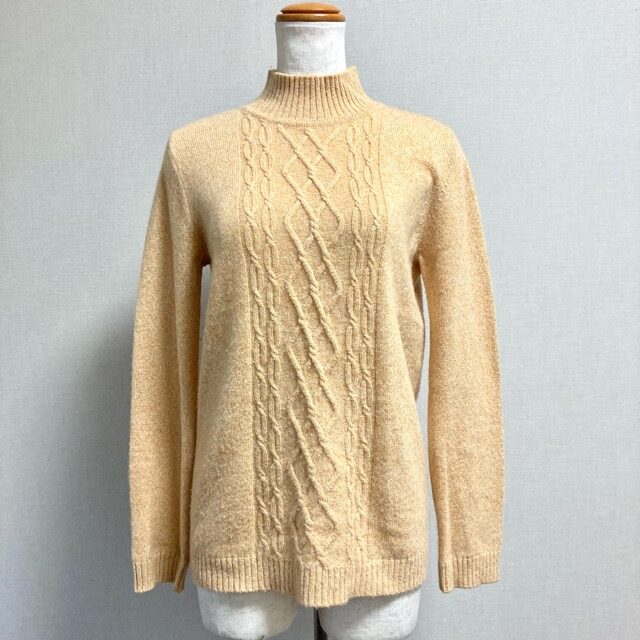 カシミヤ素材でソフトに暖かい！レリアンのニットを買取しました