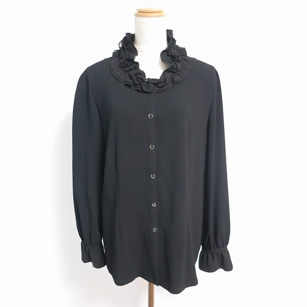 首周りのフリルが可愛い｜レリアンのブラウスを買取しました