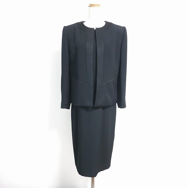 着るだけで背筋が伸びる ニナリッチのワンピーススーツを買取しました！