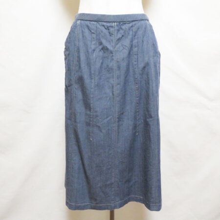 ブルーも綺麗なレリアンのスカートを買取しました