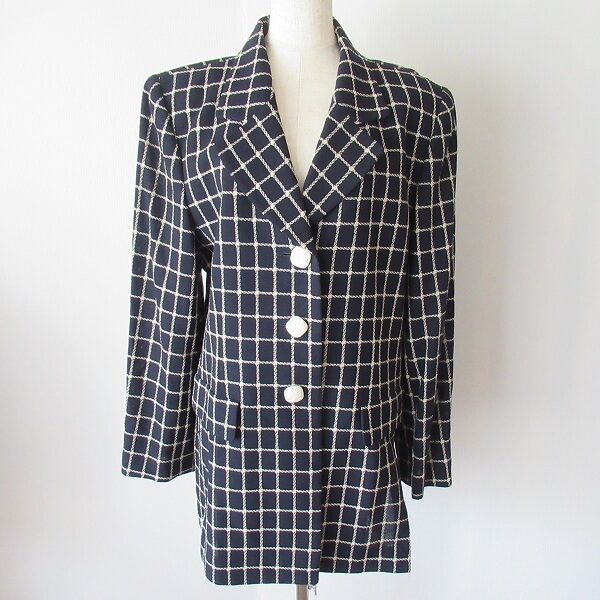 構えた雰囲気も出せる レリアンのジャケットを買取しました