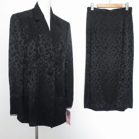 豪華さと綺麗さのバランスがGOOD 伊太利屋のスカートスーツを買取しました