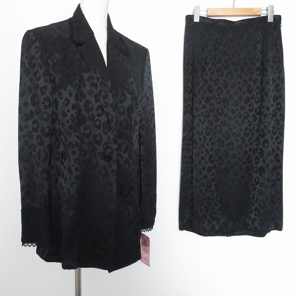 豪華さと綺麗さのバランスがGOOD 伊太利屋のスカートスーツを買取しました