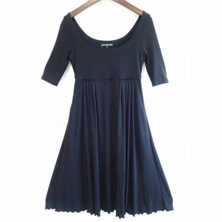 デコルテも綺麗に見せられる フォクシーニューヨークのワンピースを買取しました