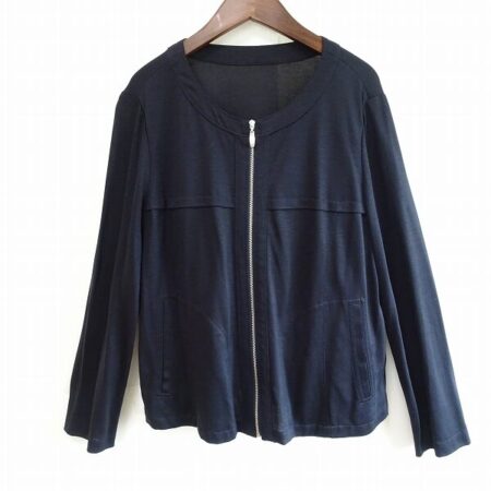 レリアンのカーディガンを買取しました！ノーカラーが色っぽい