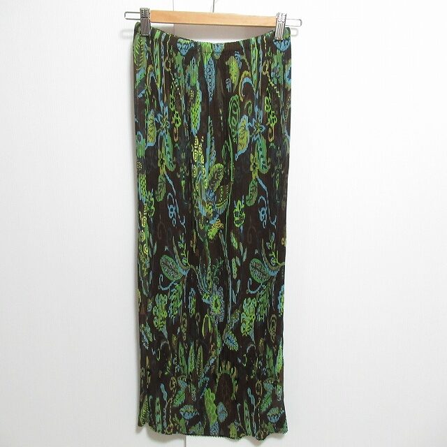 トクコのプリーツスカートを宅配買取ご利用のお客様より買取しました