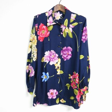 クールさも取り入れられる レオナールのブラウスを買取しました