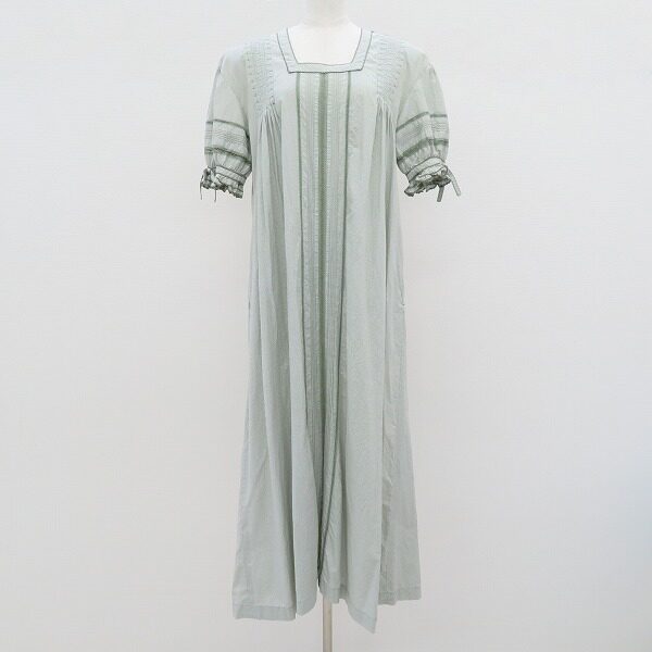 カネコイサオのワンピースを買取しました|スクエアネックでスリムに