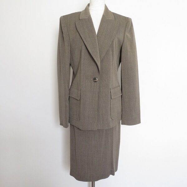 ブランドスーツ強化買取中！マックスマーラのスーツを買取いたしました