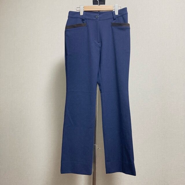 綺麗なラインに釘付け ブラック＆ホワイトのパンツを買取しました