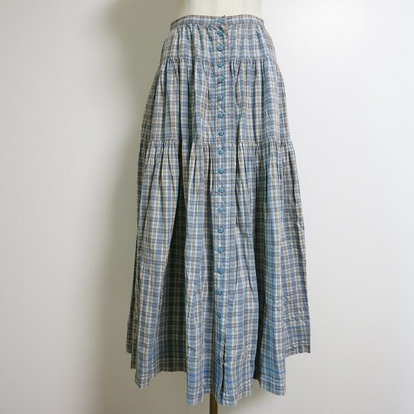 カジュアルなのに華やか ワンダフルワールドのスカートを買取しました