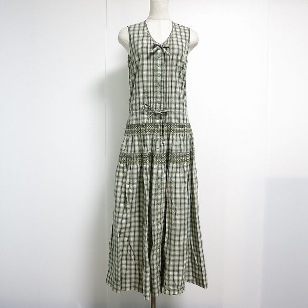 颯然としたチェックが可愛い カネコイサオのワンピースを買取しました