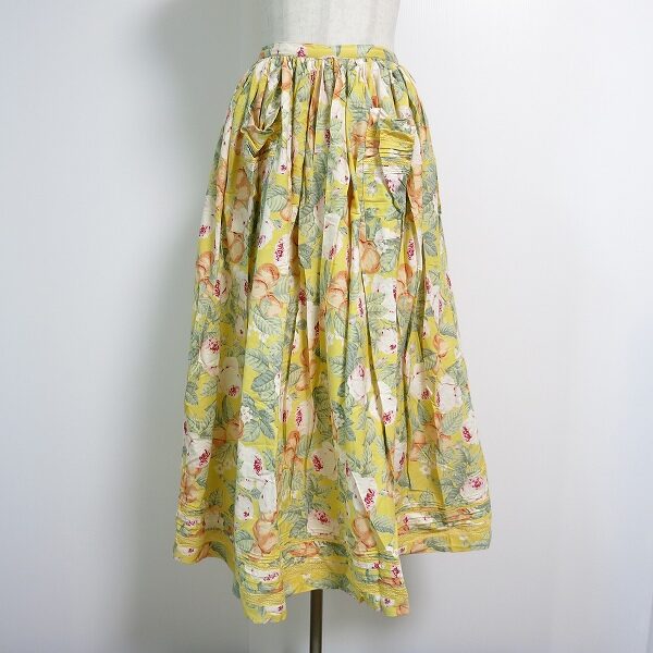 風情を感じるお花 ピンクハウスのスカートを買取しました